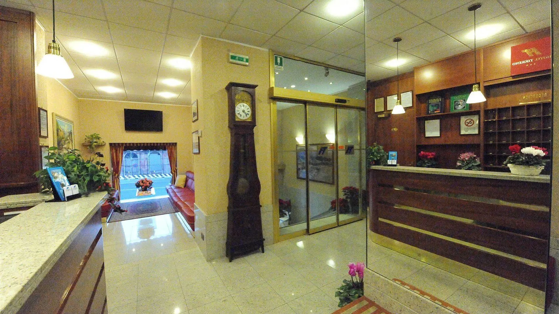 Hotel Tirreno Genova 3*,