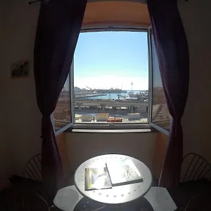 Al Fronte Del Porto Nocleg ze śniadaniem